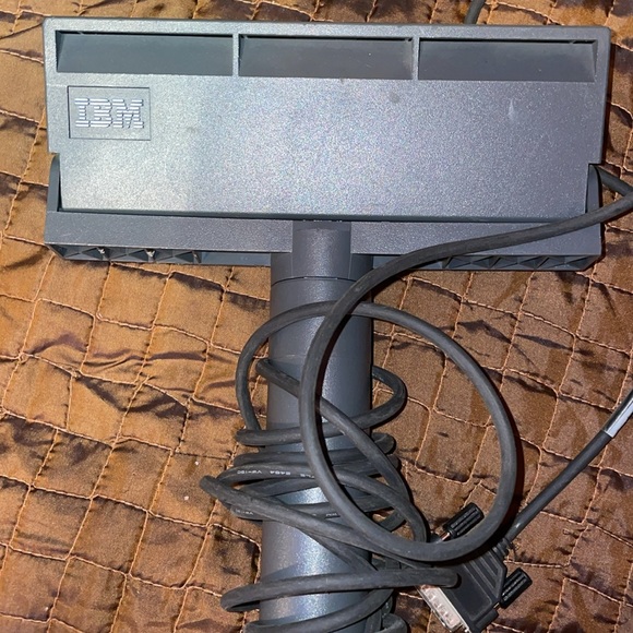 IBM Customer Price Pole display FRU P/N 15K2012 P/N 15K2012 S/N A3 920 used - Picture 9 of 10